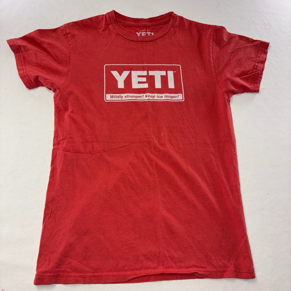587 Gorpcore YETI Graphic T-Shirt Medium Red Logo Short Sleeve Tee